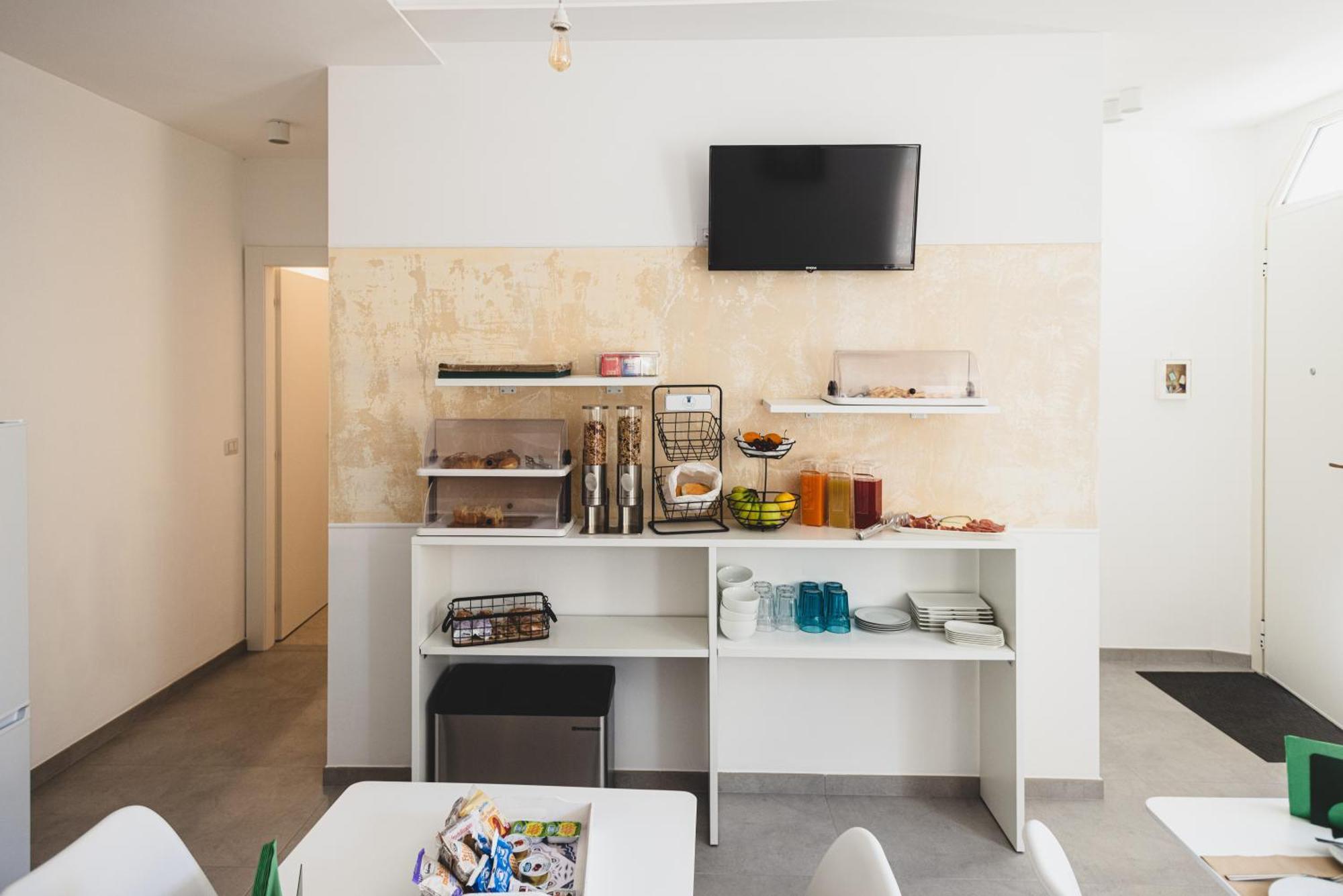 Piazza Verdi B&B Васто Екстер'єр фото